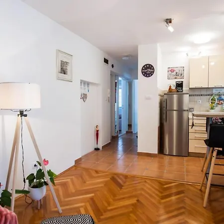 Dumaneo Art - Two Bedroom